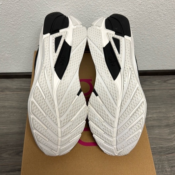 Ryka Made For Women Utopia Ultra Flex Run Running Sneaker (WIDE) - Picture 6 of 9